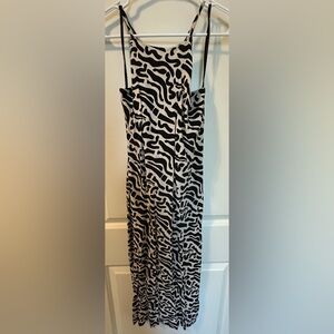 Black & White patterned Midi Dress🦓